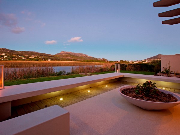 Brachfront Property prices Lake Michelle - Noordhoek