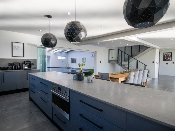 Mirrored Decor 2