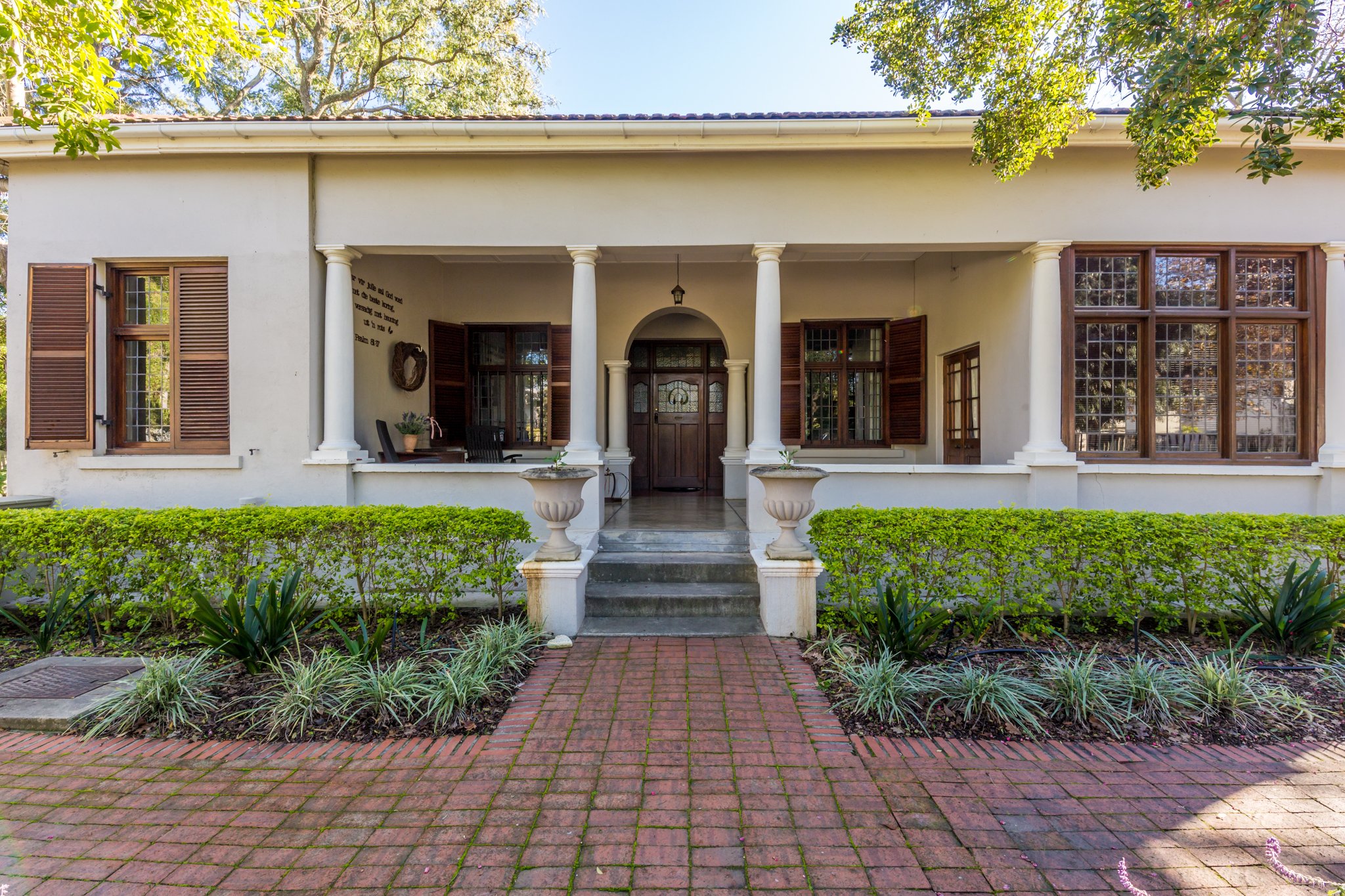 Wellington property R3 - R6m